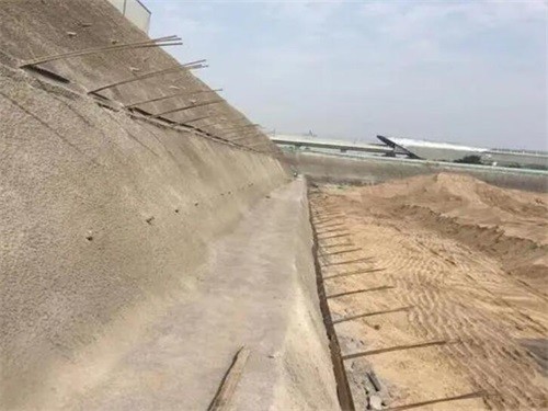 于都河道边坡加固